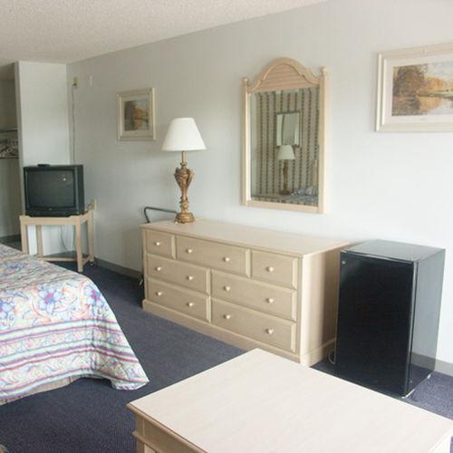 Deerwood Inn & Madison Campground Room photo