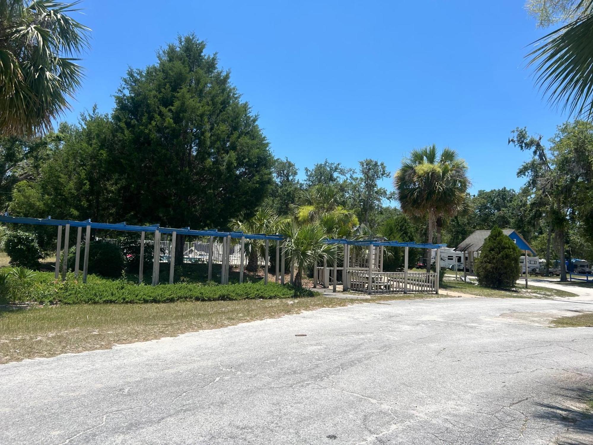 Deerwood Inn & Madison Campground Exterior photo